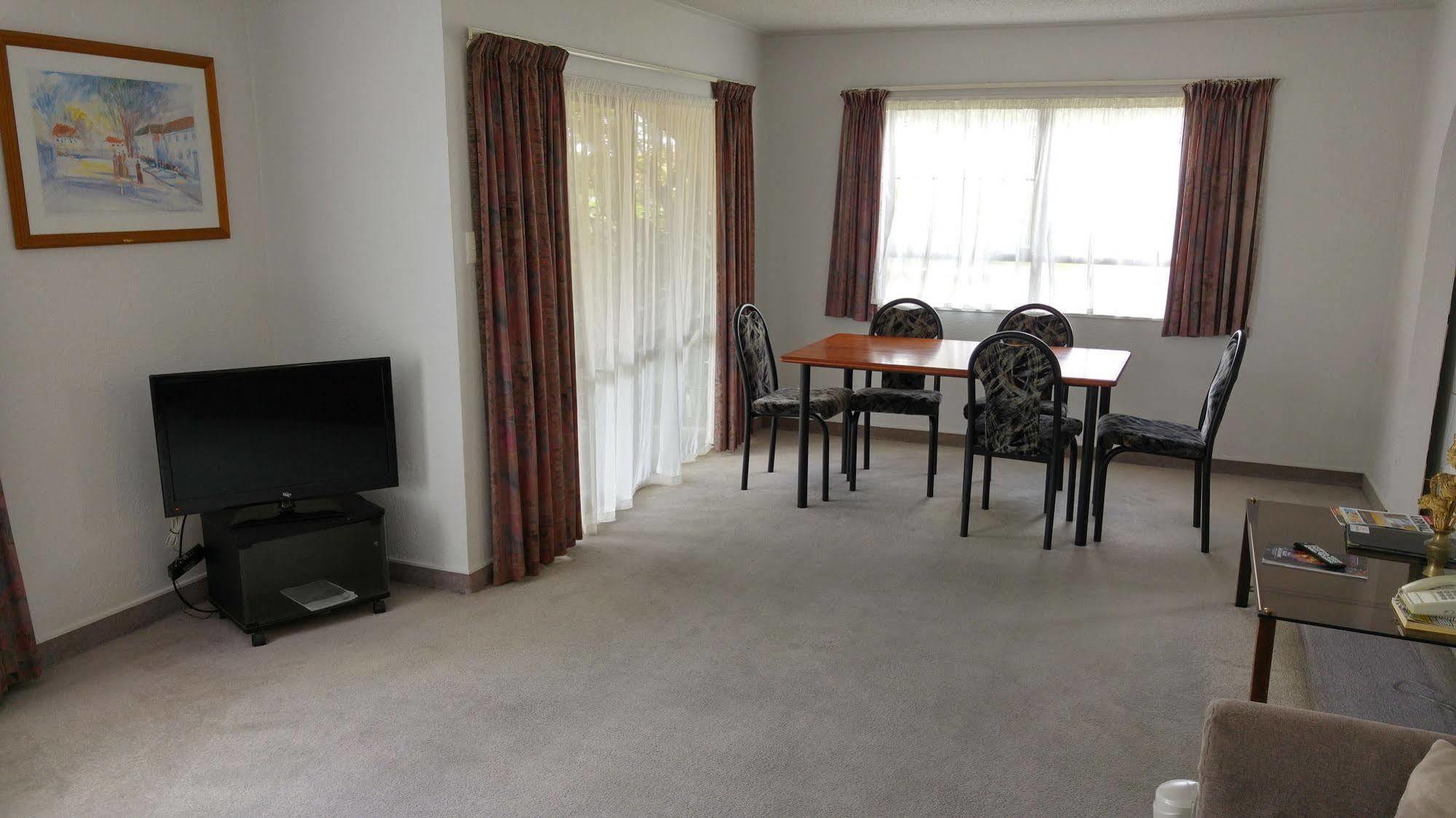 Hobson'S Choice Motel Dargaville Εξωτερικό φωτογραφία